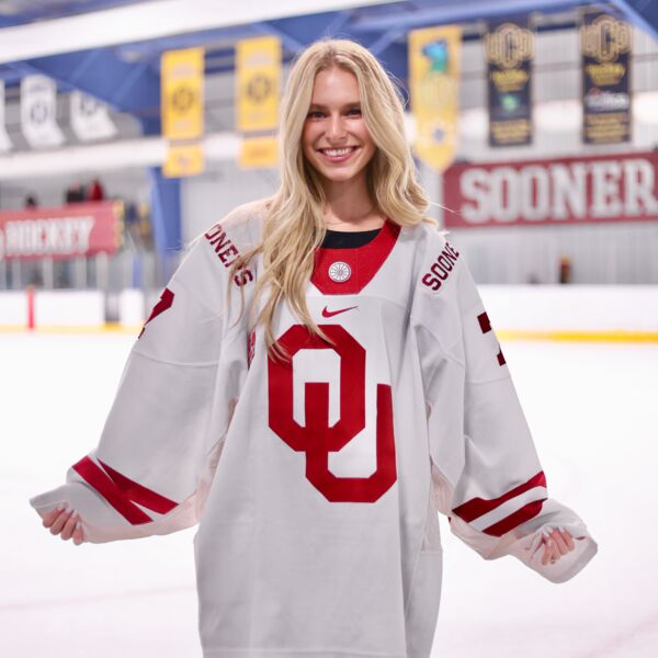 Official On Ice Jersey Thumbnail